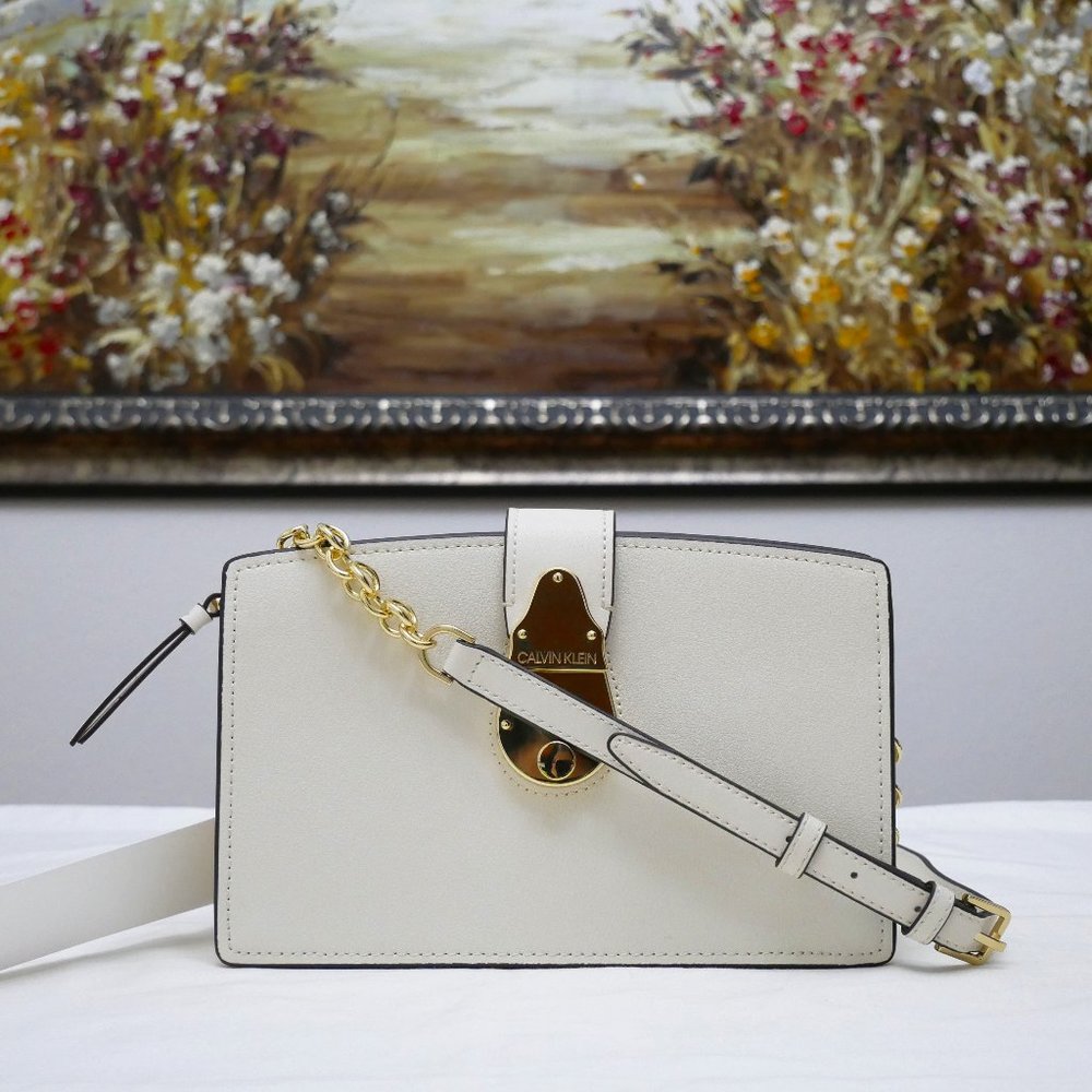 CALVIN KLIEN Statement Series Daytonna Crossbody